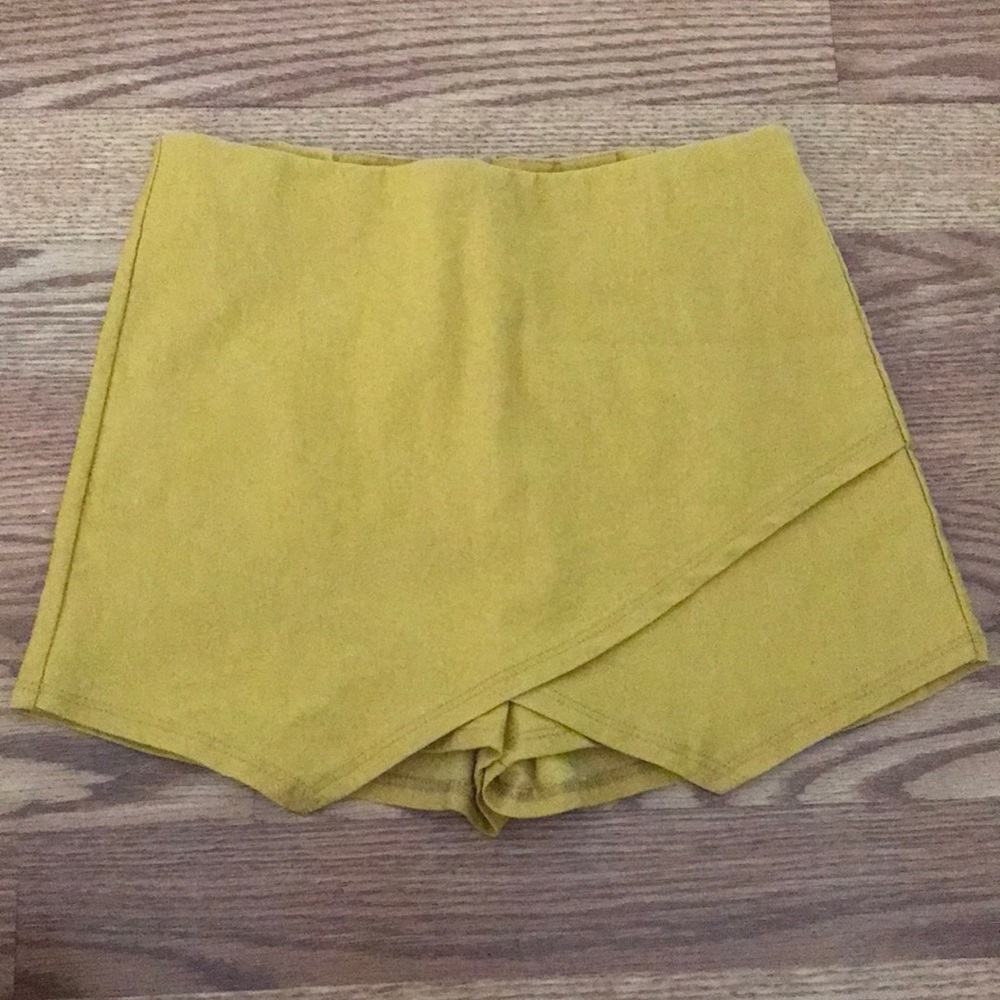 dressy mini Skort (yellow)